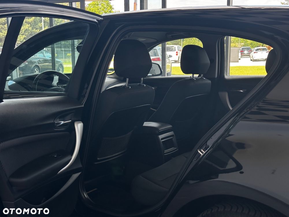 BMW Seria 1 118i - 12