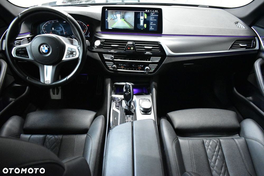BMW Seria 5 520d xDrive MHEV M Sport sport - 7