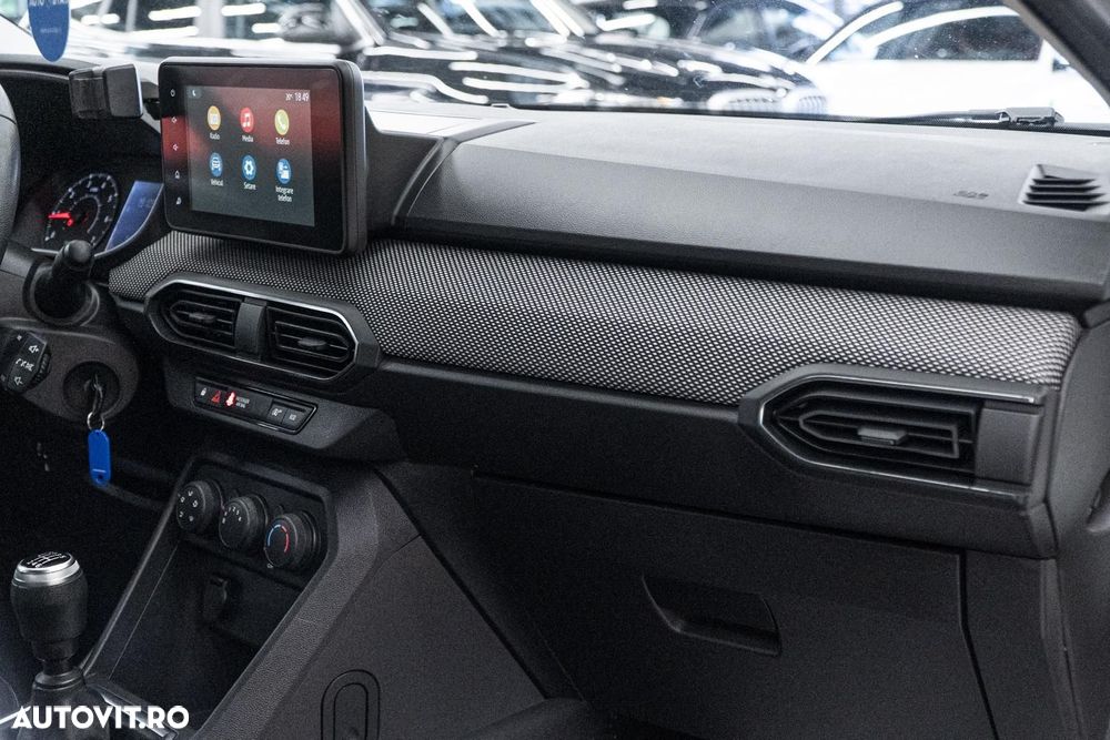 Dacia Logan TCe 90 MT6 Prestige - 36