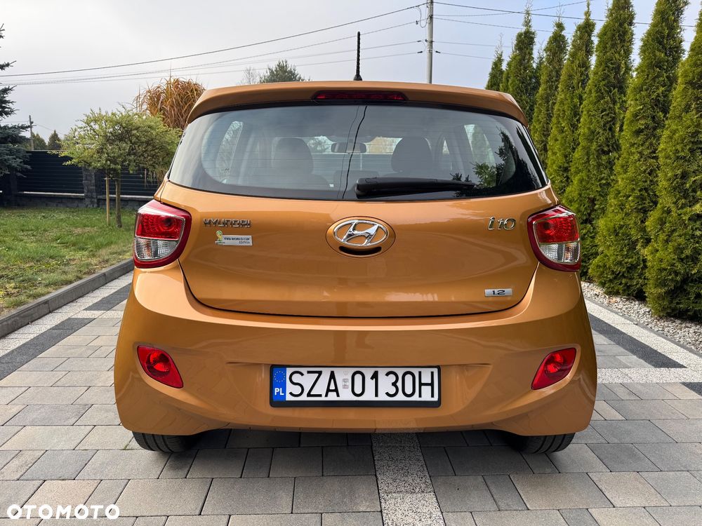 Hyundai i10 1.2 Fifa World Cup Edition - 12