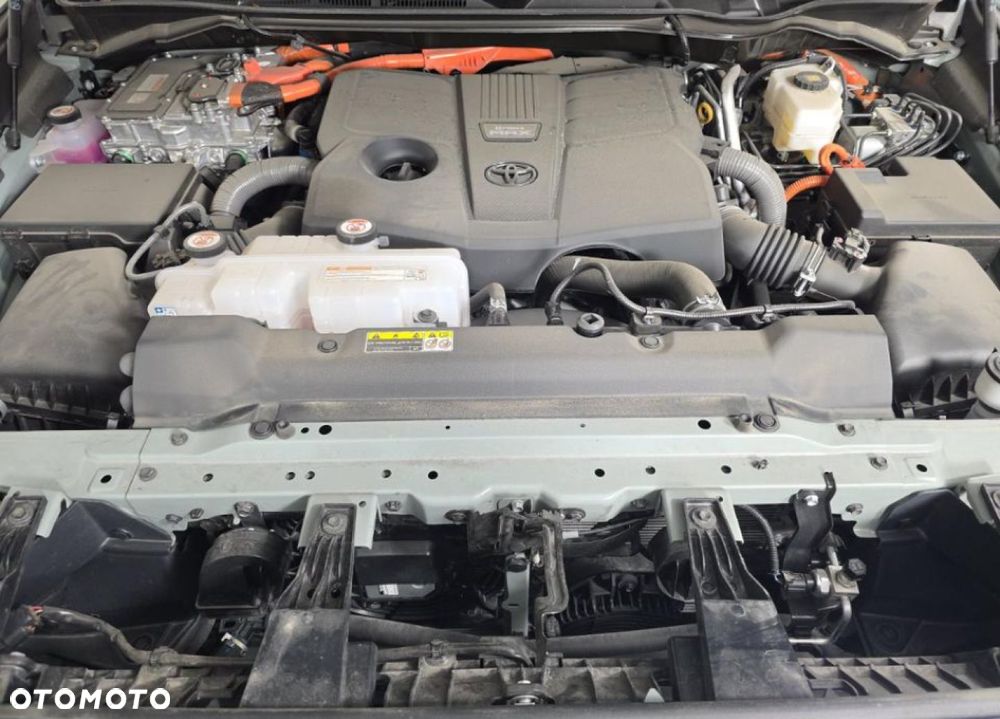 Toyota Sequoia - 9