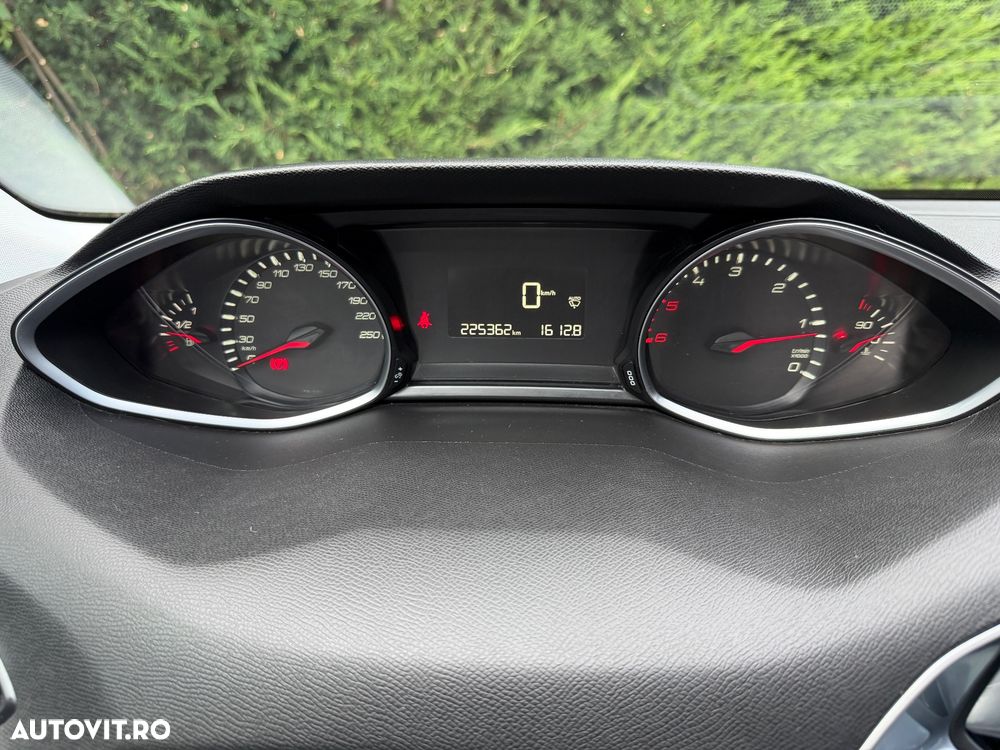 Peugeot 308 BlueHDi 120 Stop & Start Business-Line - 21