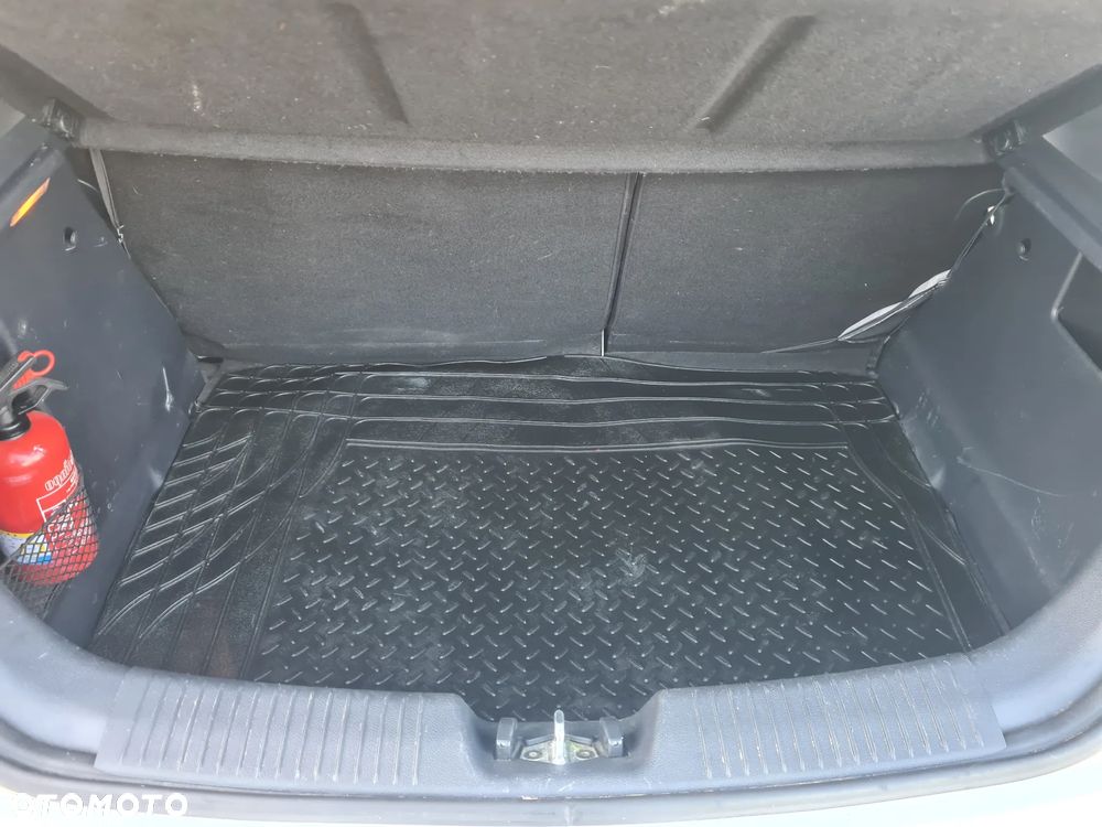 Kia Rio 1.2 Business Line - 11