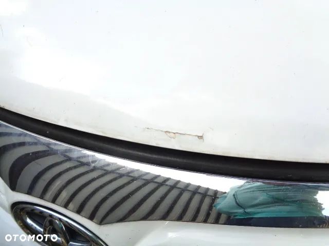 MASKA TOYOTA AVENSIS T27 09-14 040 - 2