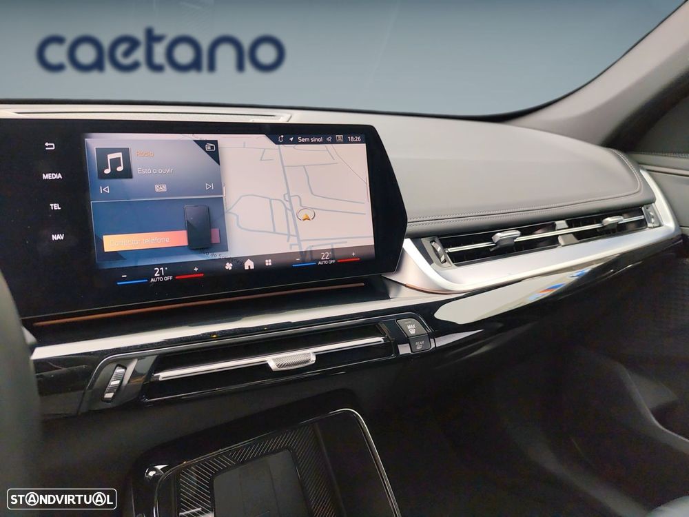 BMW iX1 eDrive20 Pack Desportivo M - 29