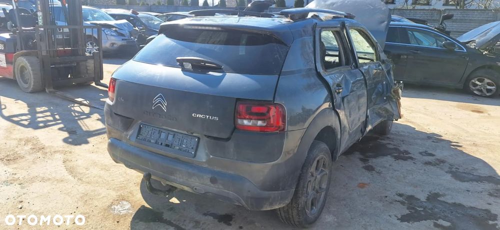 Citroen C4 CACTUS podszybie komplet - 8