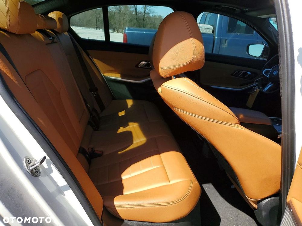 BMW Seria 3 M340i xDrive sport - 10