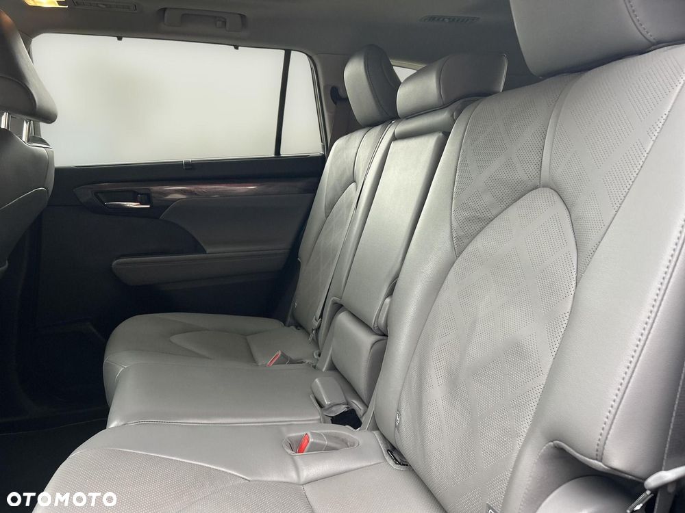 Toyota Highlander - 13