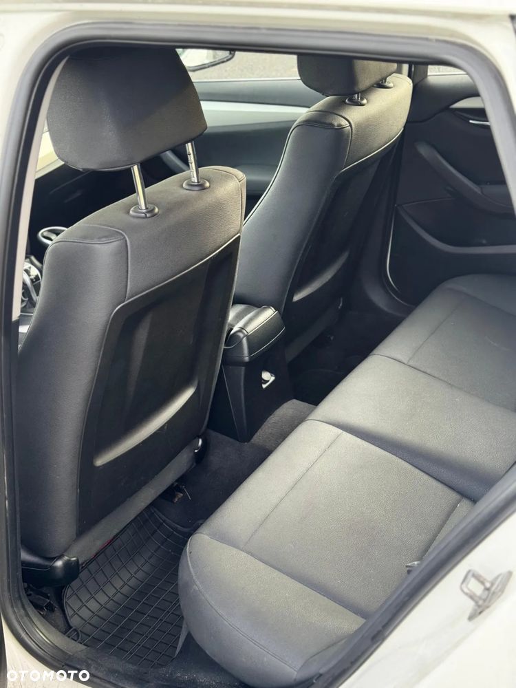 BMW X1 xDrive28i Sport Line - 9