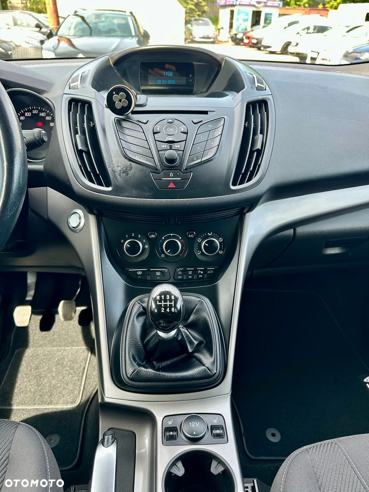 Ford Kuga 1.6 EcoBoost 2x4 Trend - 16