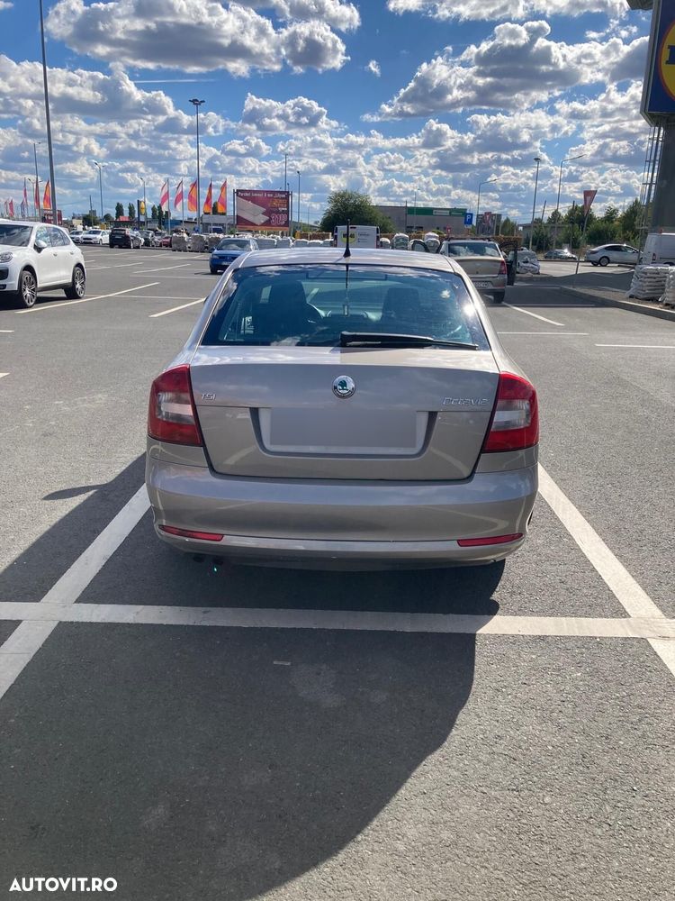 Skoda Octavia 2010 photo 4