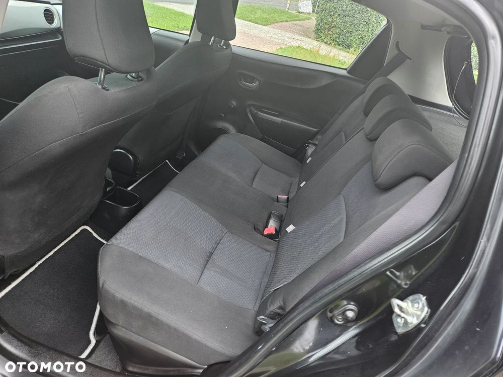 Toyota Yaris Hybrid 100 Sol - 10