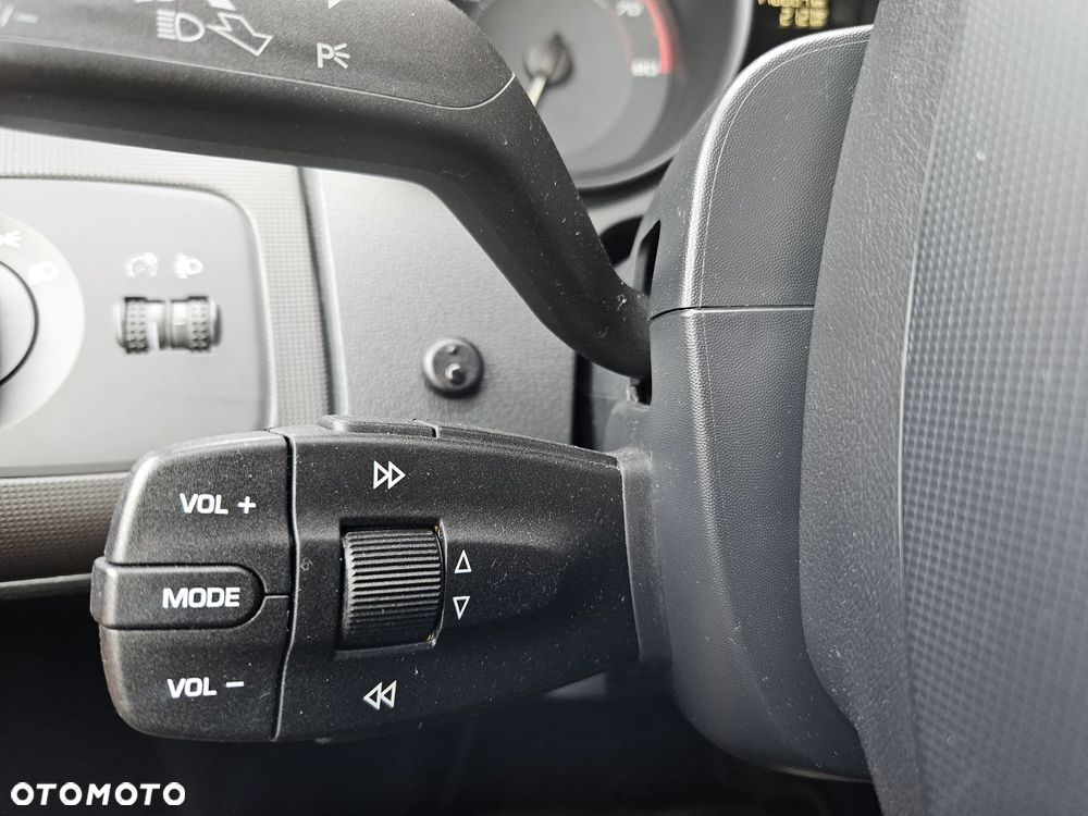 Seat Ibiza 1.4 TSI DSG FR - 23