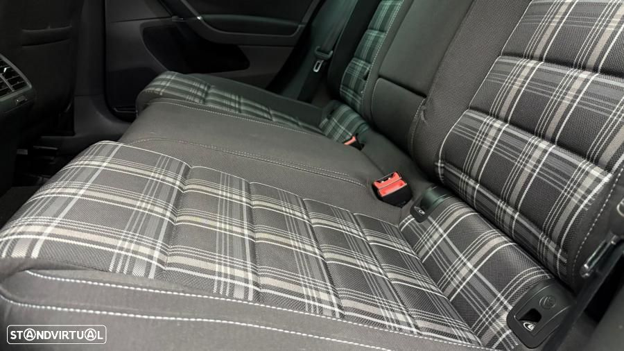 VW Golf GTD (BlueMotion ) DSG - 27