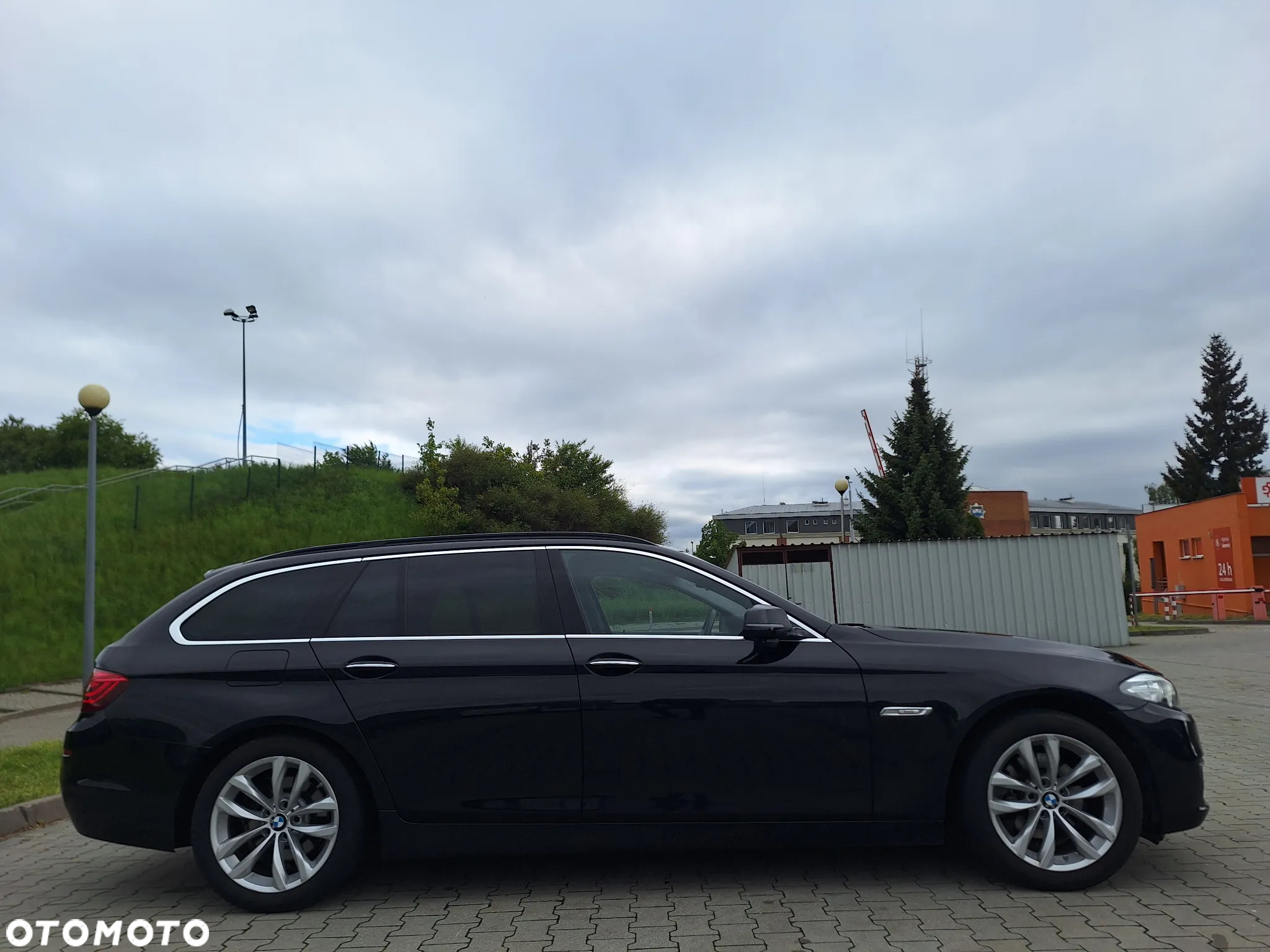 BMW Seria 5 520d Luxury Line - 3