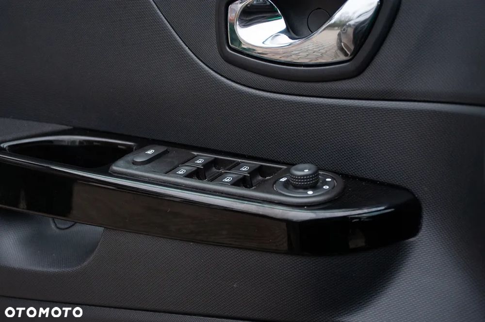 Renault Captur ENERGY TCe 90 Start&Stop Experience - 17