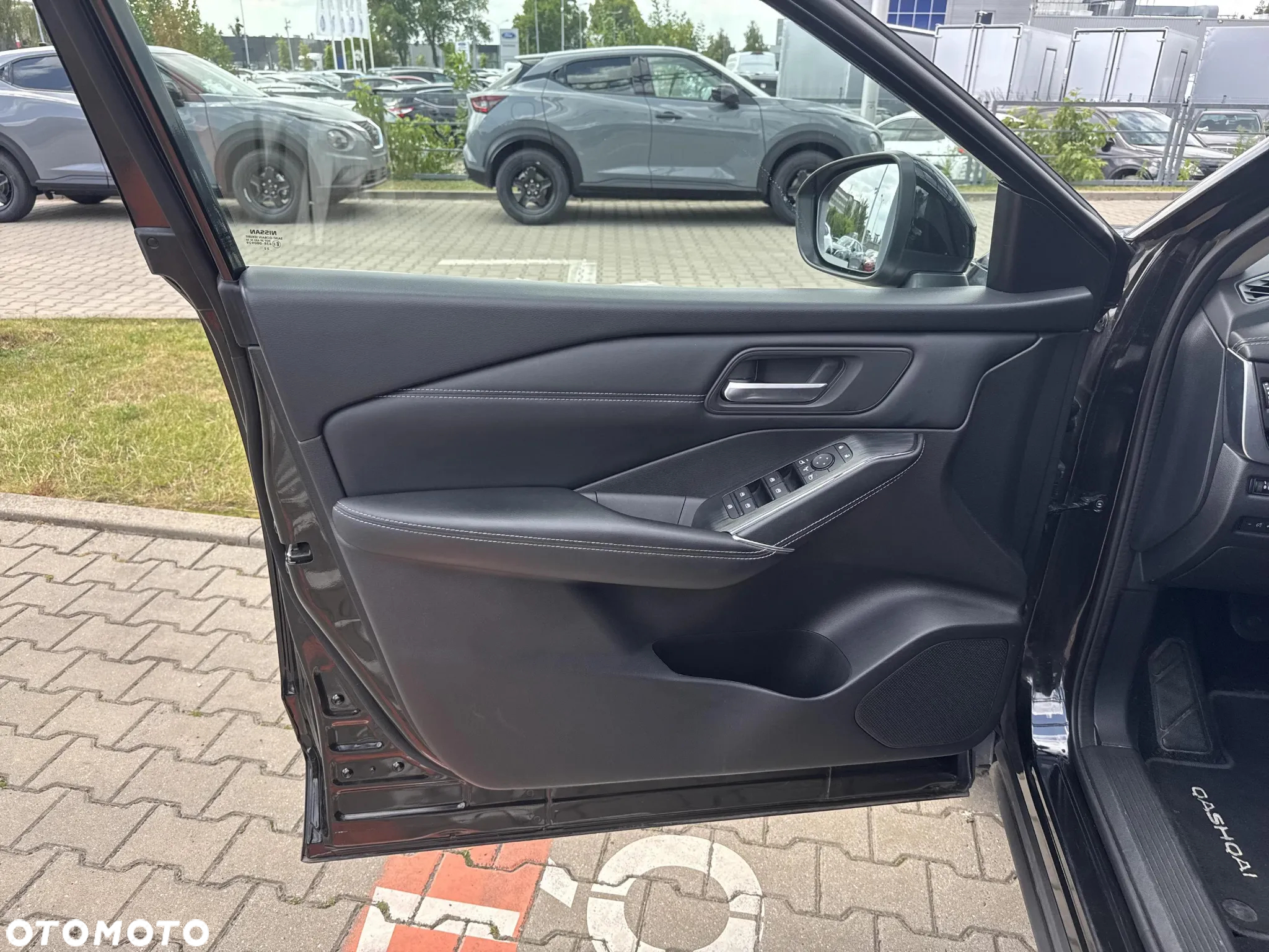 Nissan Qashqai 1.3 DIG-T mHEV N-Connecta Xtronic - 11