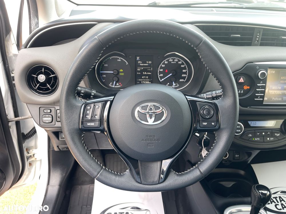 Toyota Yaris 1.5 VVT-i HSD Active - 38
