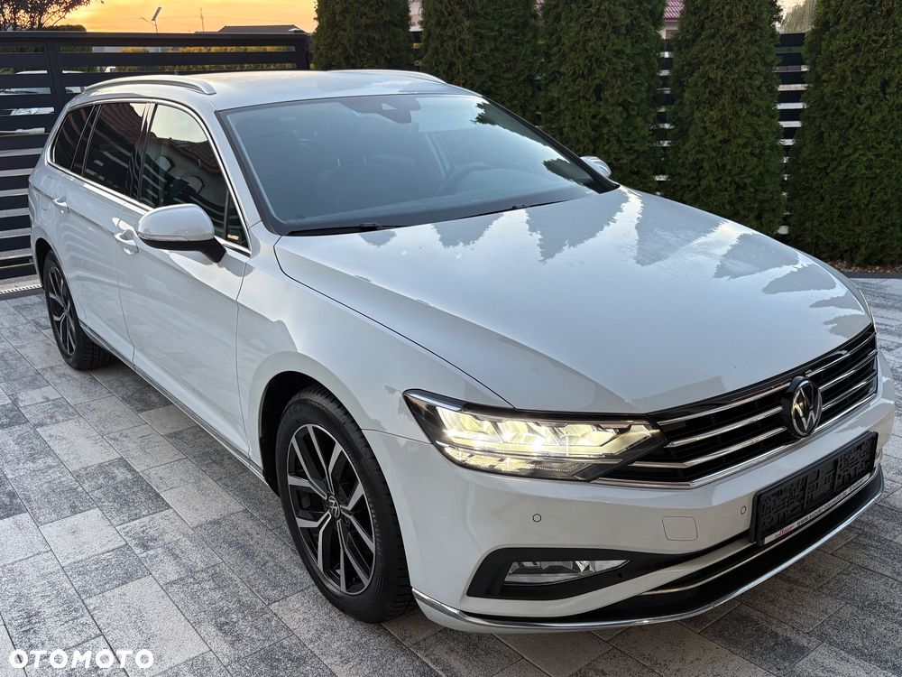 Volkswagen Passat Variant 2.0 TDI EVO Elegance DSG - 4