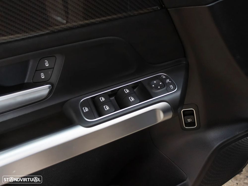 Mercedes-Benz GLB 180 d AMG Line - 20