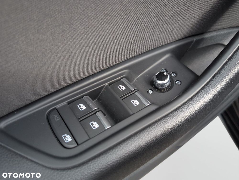 Audi A4 Limousine 35 TFSI mHEV Advanced S tronic - 17