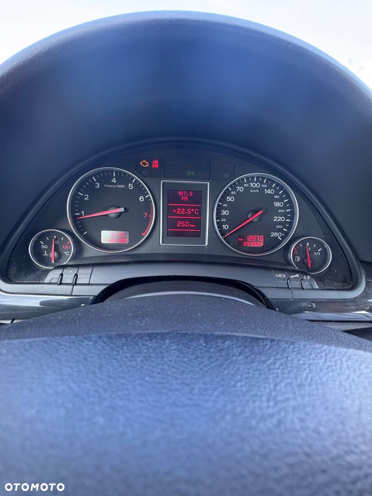Audi A4 Avant - 11