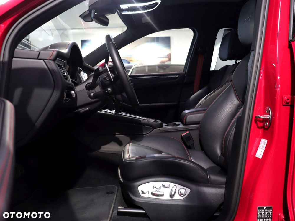Porsche Macan GTS - 17