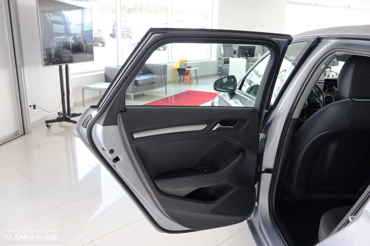 Audi A3 Sportback 1.6 TDI - 24