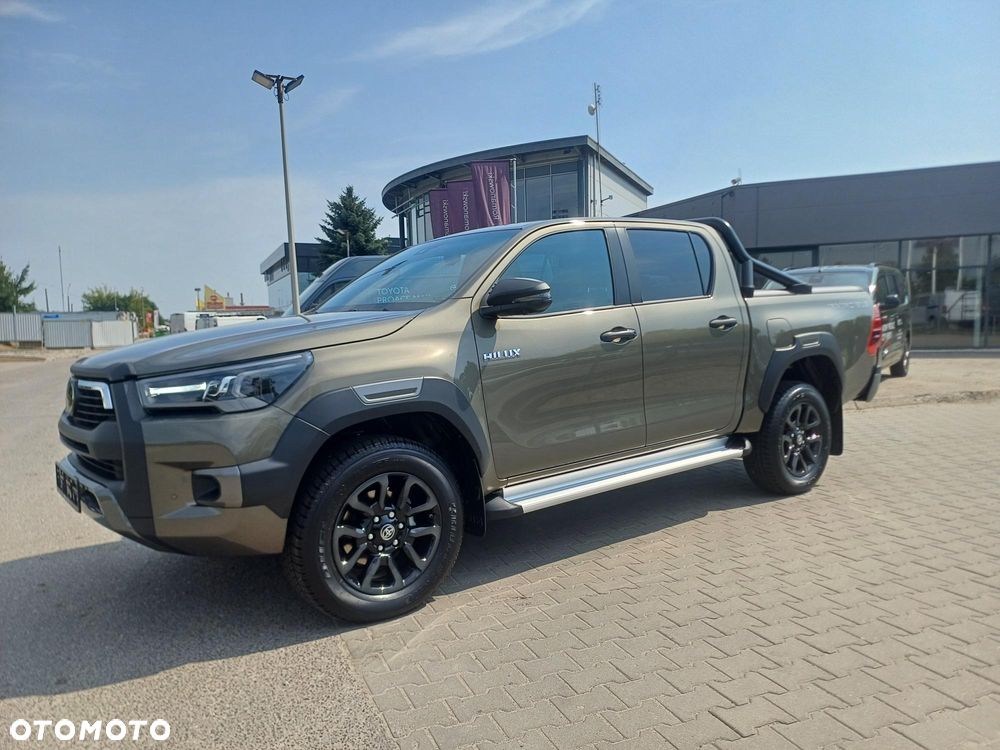 Toyota Hilux - 2