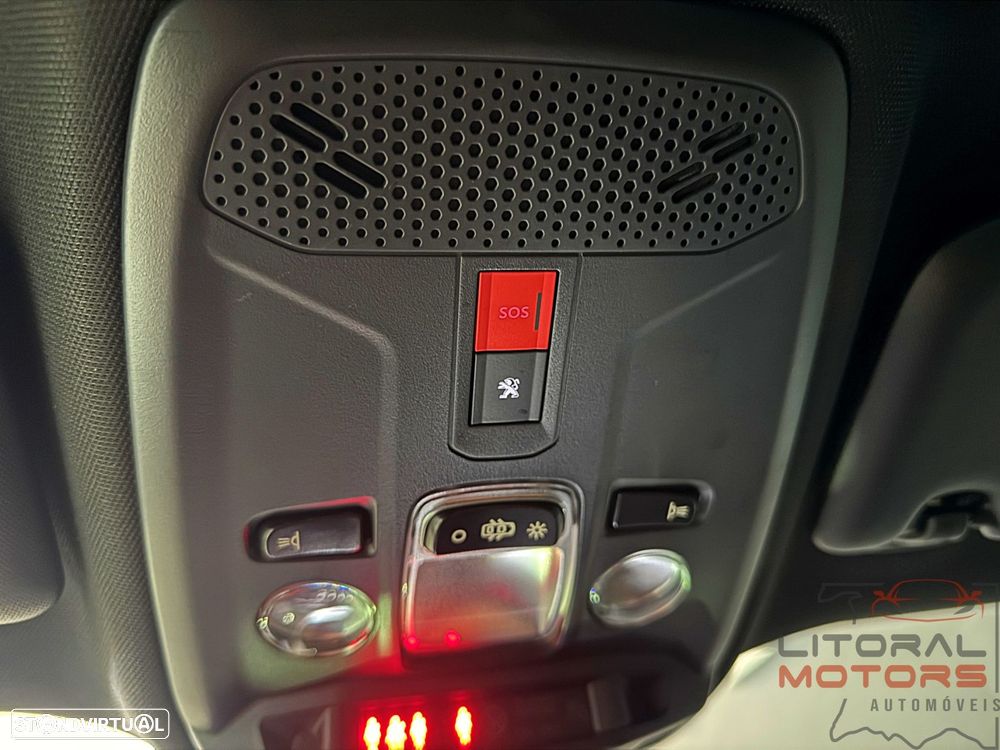 Peugeot e-2008 50 kWh Allure Pack - 22
