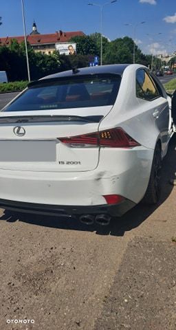 Lexus IS 200t F Sport - 16