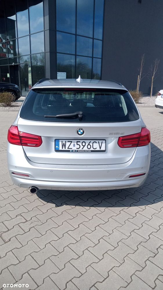 BMW Seria 3 318d - 5