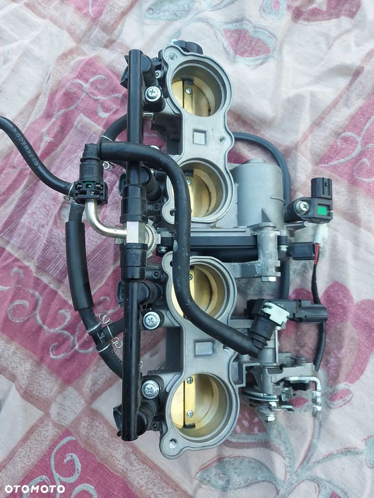 Yamaha MT10 wtryski przepustnica - 1