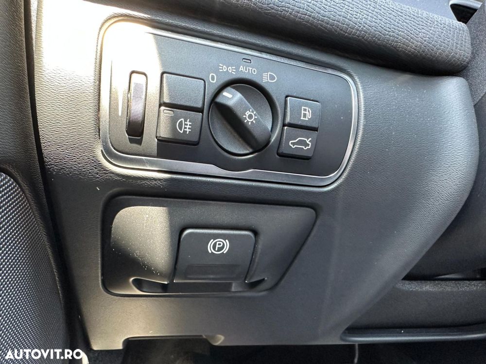 VOLVO XC60 2015 — imagine 21