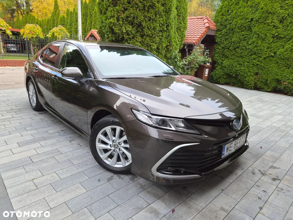 Toyota Camry - 22