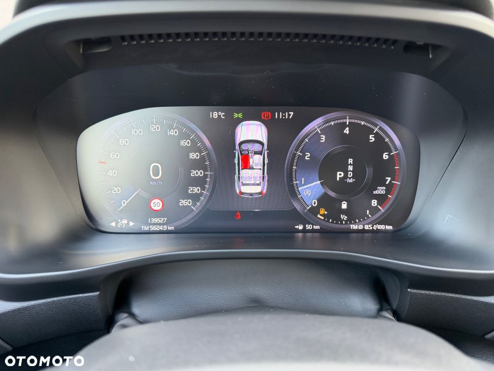 Volvo XC 40 B4 B AWD Momentum Pro - 17