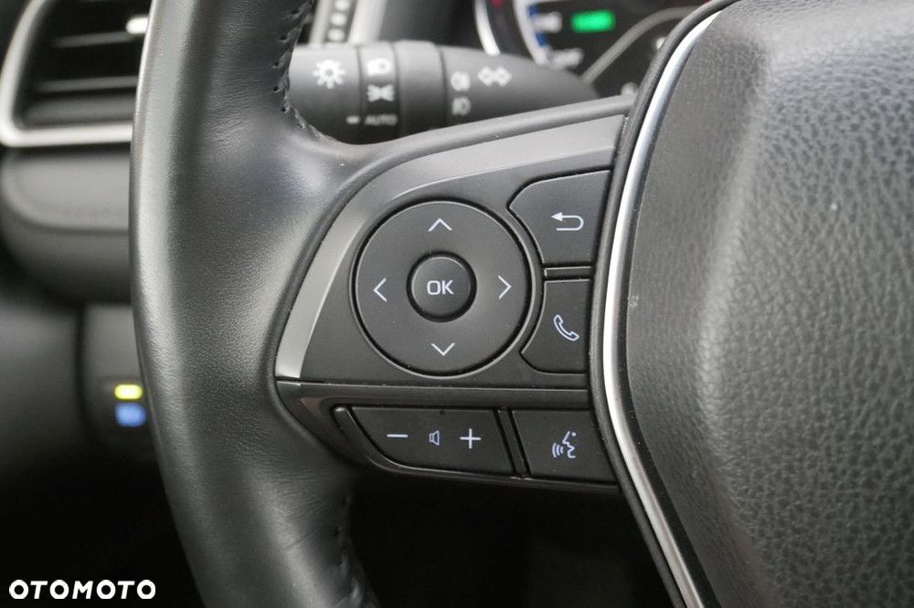 Toyota Camry 2.5 Hybrid Comfort CVT - 23