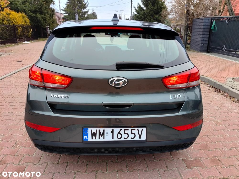 Hyundai i30 1.5 DPI Classic + - 5