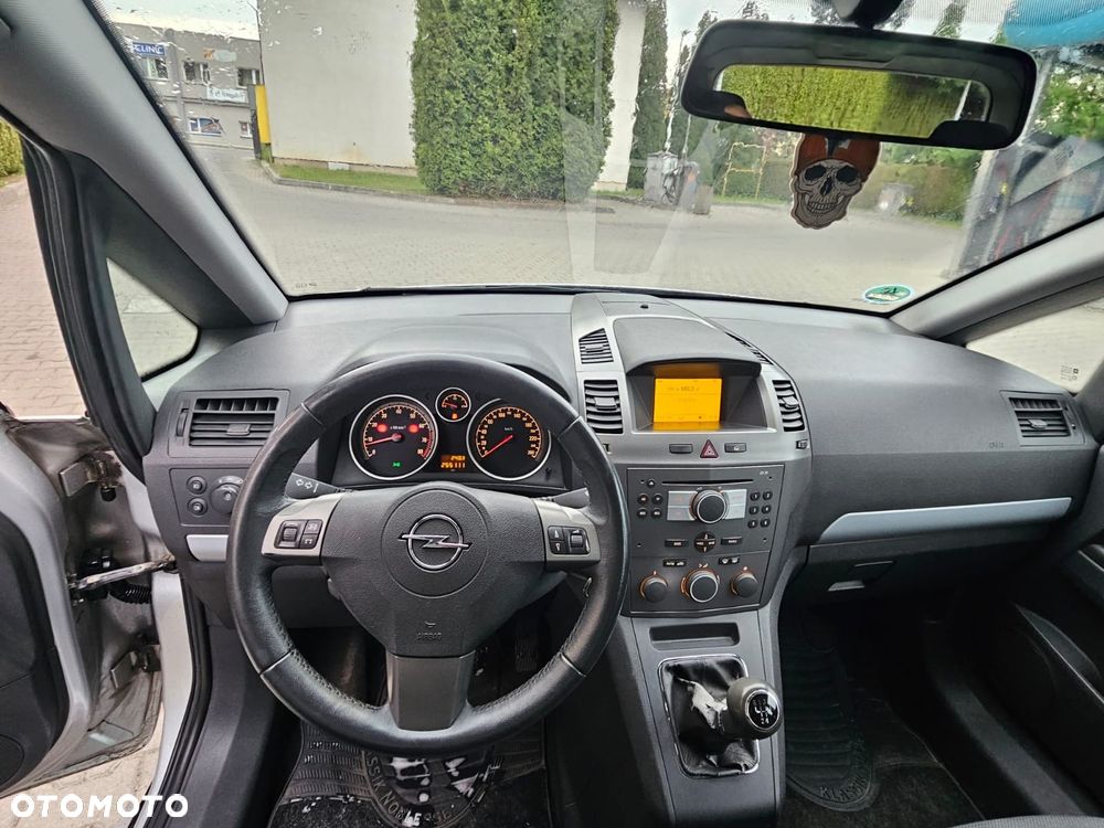 Opel Zafira - 4