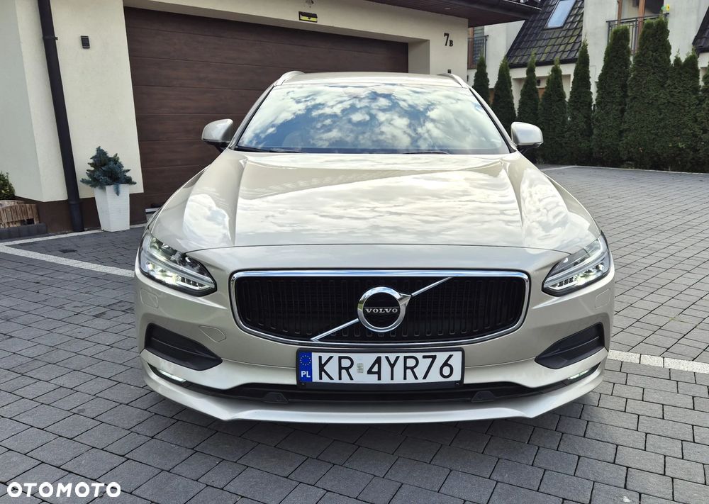Volvo V90 D4 AWD Momentum - 33