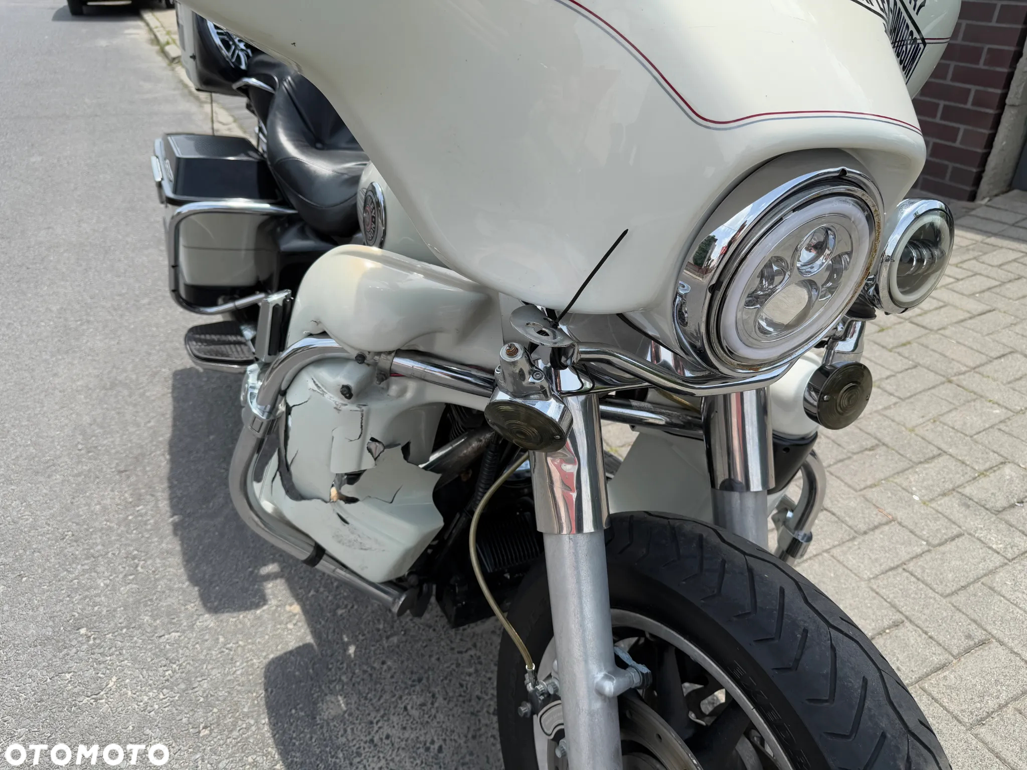 Harley-Davidson FLH Electra Glide - 33