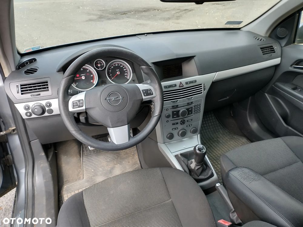 Opel Astra 1.9 CDTI Cosmo - 6