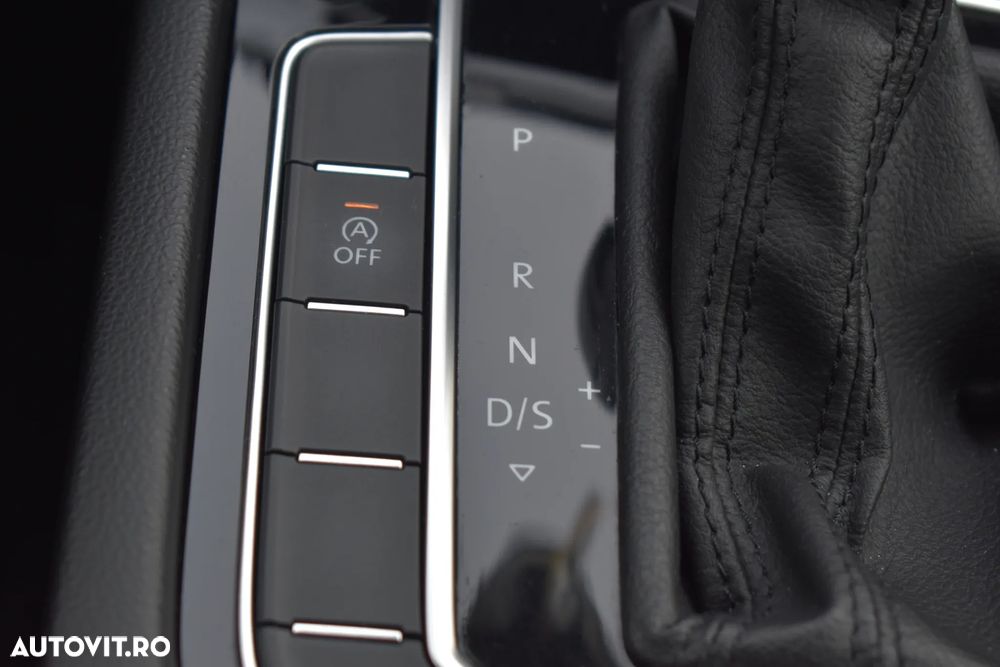 Volkswagen Passat 2.0 TDI DSG (BlueMotion Technology) Highline - 33