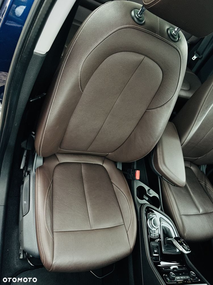 BMW Seria 2 218d Sport-Aut Luxury Line - 11