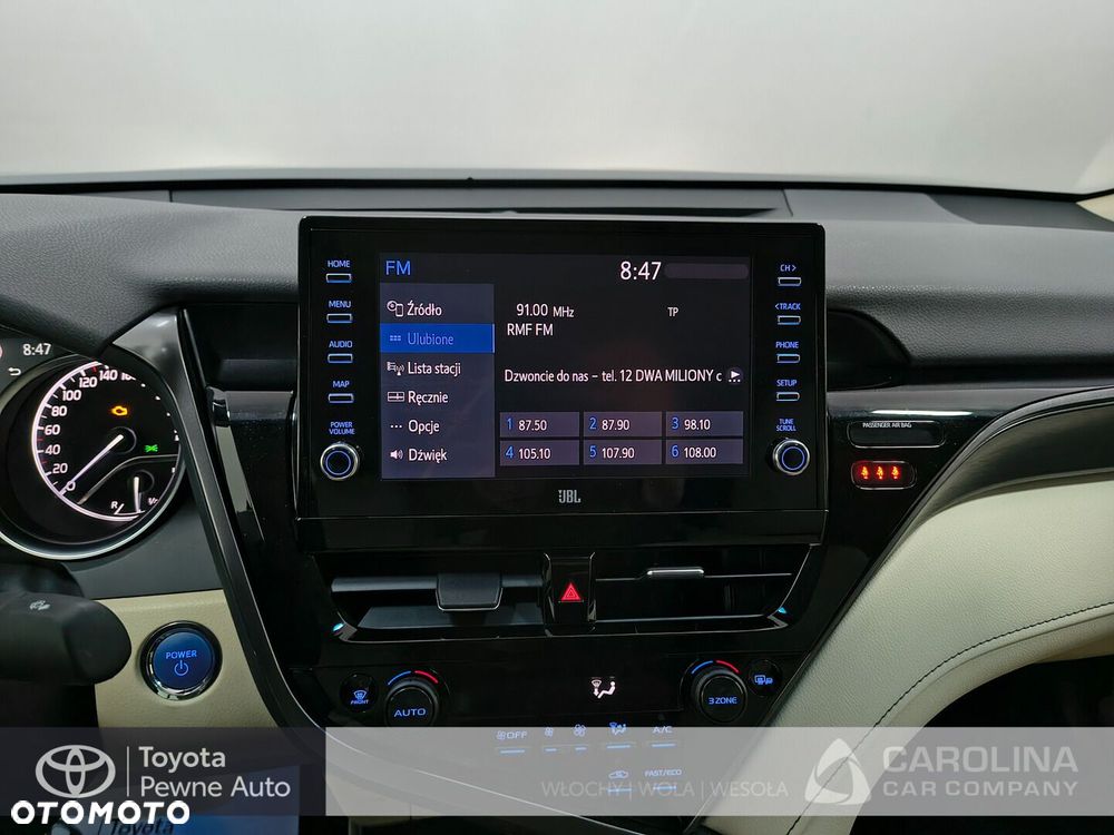 Toyota Camry 2.5 Hybrid Executive CVT - 17