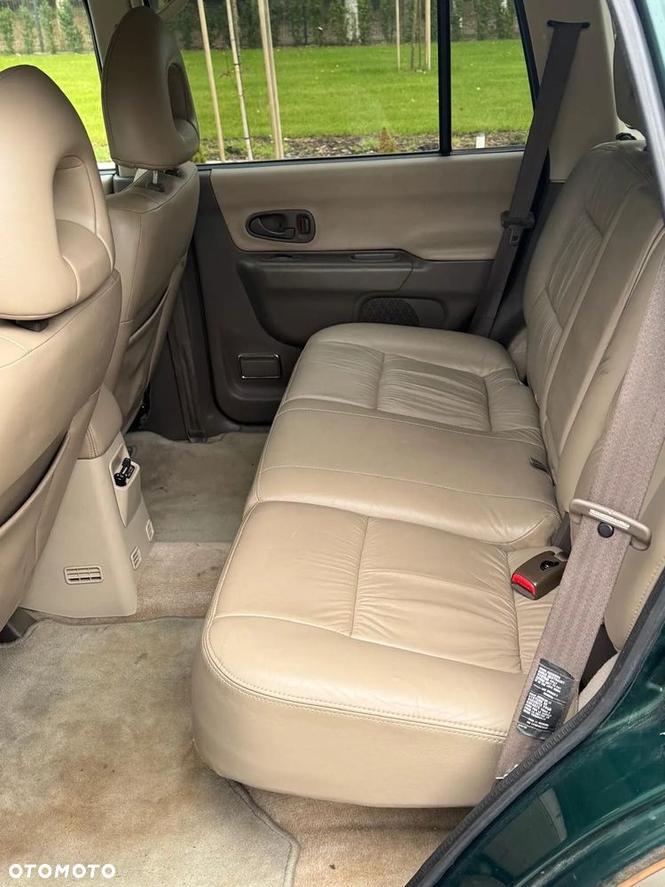 Mitsubishi Pajero Sport - 8