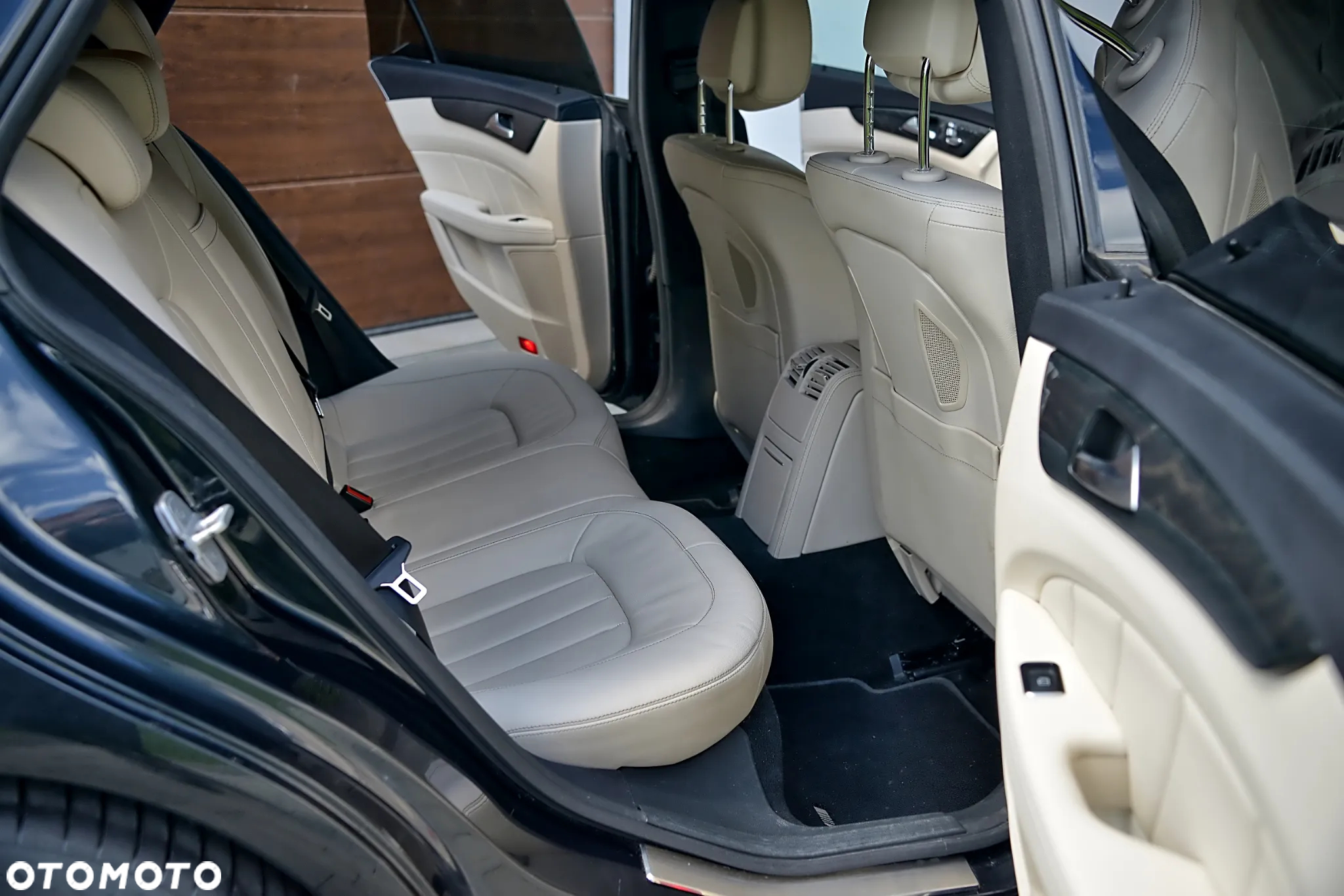 Mercedes-Benz CLS 350 d 4-Matic - 33