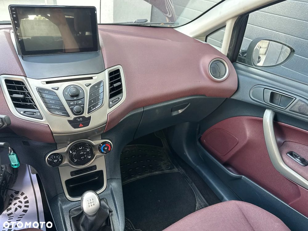 Ford Fiesta 1.25 Ambiente - 21