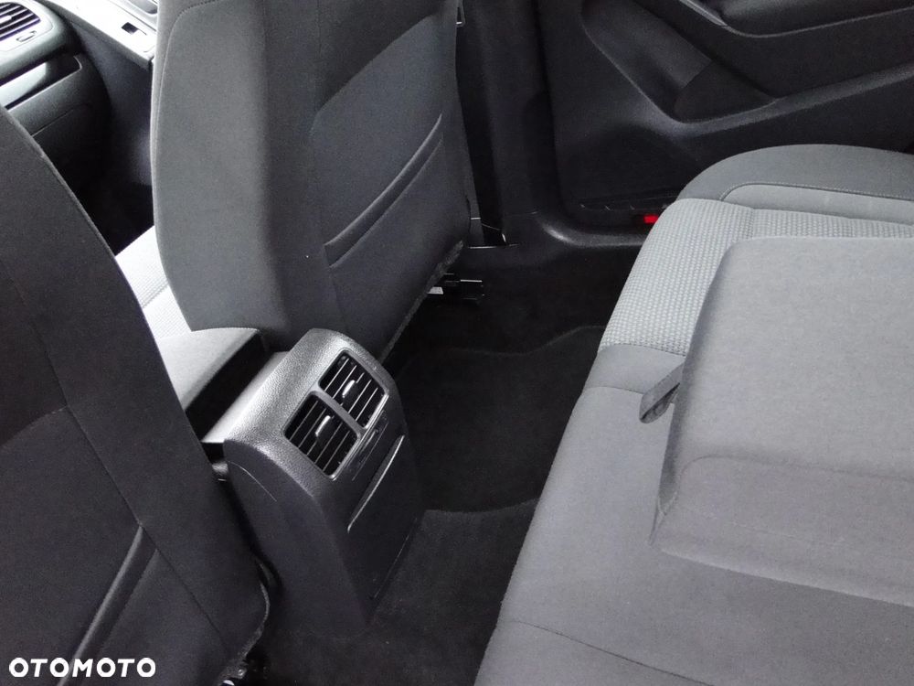 Volkswagen Golf 2.0 TDI DPF BlueMotion Technology DSG Comfortline - 27