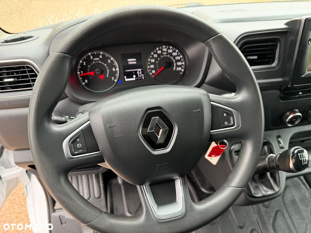 Renault Master - 24